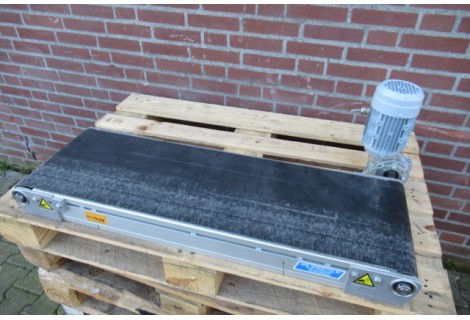 30 cm breed, 101 cm lengte. Gebruikt.